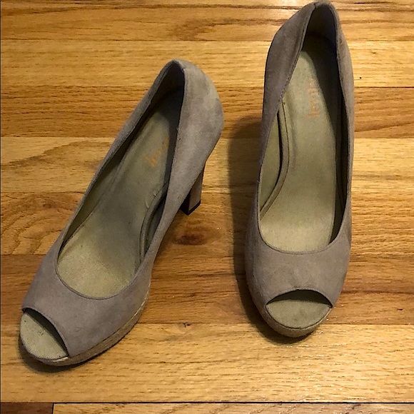 Levity Heels - Final Price! - Picture 3 of 8